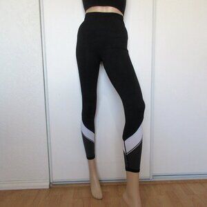 New VS PINK Leggings Size Small Black Seamless Ankle